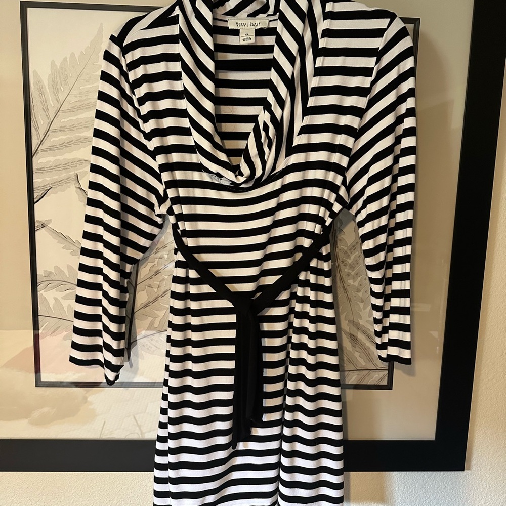 White House Black Market 3/4 Sleeve Tunic
